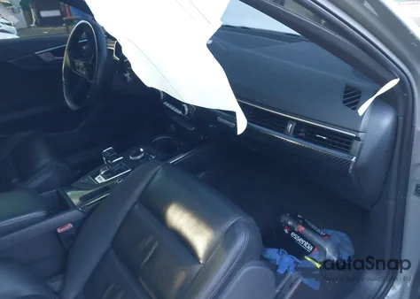 2019 Audi S4 3.0T Premium z USA, uszkodzony, nr VIN WAUA4AF44KA106289